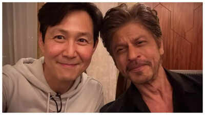 ‘Squid Game’ star Lee Jung-Jae shares a selfie with Shah Rukh Khan; says ‘Honored to be with a respected icon’ | ‘Squid Game’ star Lee Jung-Jae shares a selfie with Shah Rukh Khan; says ‘Honored to be with a respected icon’ |